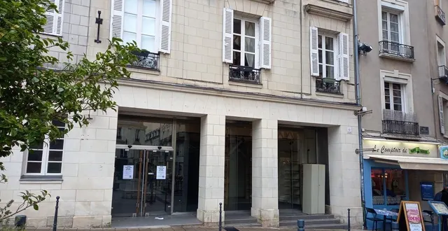 photo  quel commerce va succéder à silence, ça pousse ! dans la boutique-test de la cci située place sainte-croix ? réponse le 25 février.  &copy;  ouest-france 