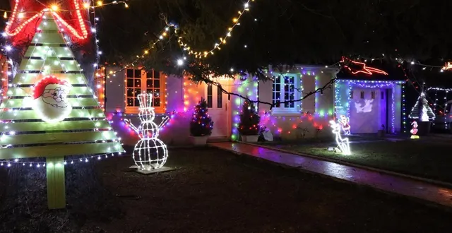 photo  chaque année, les tableaux changent et évoluent, pour le plus grand plaisir de tous les visiteurs.  &copy;  le maine libre 