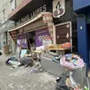 photo un dépôt sauvage d’ordures rue gambetta dans le centre-ville du mans provoque la colère des commerçants et passants.