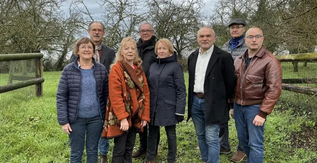 photo  de gauche à droite : joëlle lethielleux (daumeray), patrice shaal (daumeray), laurence larosa (daumeray), jean-françois girard (chemiré-sur-sarthe), dany clémot (morannes), jean-yves chevé (morannes), didier anis (morannes), samuel martineau (daumeray).  &copy;  co 