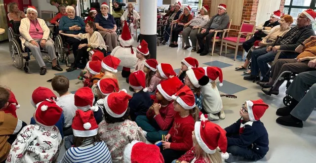 photo  les nombreuses rencontres permettent de créer du lien.  &copy;  le maine libre 