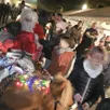 photo le père noël a pratiquement terminé sa distribution, le poney peut enfin avancer.