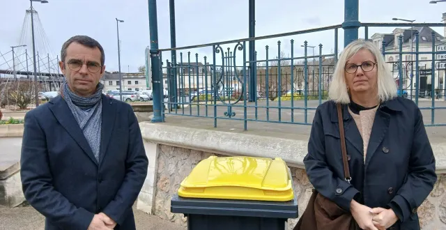 photo  françois olivier et sophie gaubusseau, président et directrice du syndicat mixte du val de loir : « il s’agit de réduire le coût du service ».  &copy;  le maine libre 