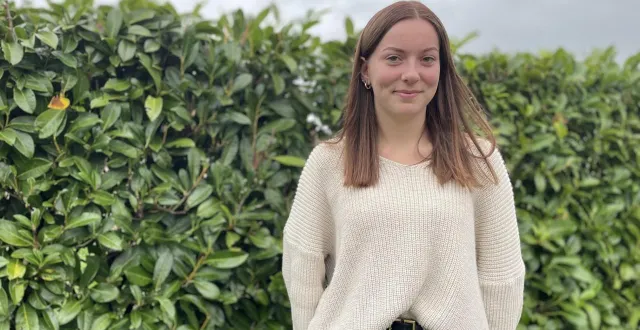 photo  à 16 ans, justine launay est devenue la première dauphine de miss france agricole junior.  &copy;  le maine libre 