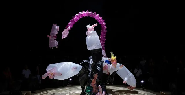 photo  un sabbat de dirigeants gras de corps et d’esprit.  &copy;  photo sigrid spinnox 