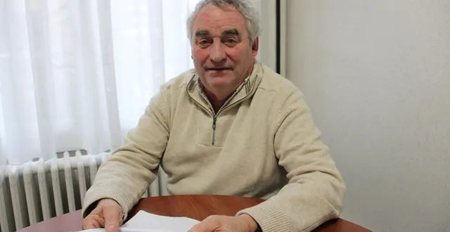 photo  christophe bignon, doyen d’âge des présidents des siaep fusionnant, assure la présidence par intérim du nouveau syndicat.  &copy;  ouest-france 