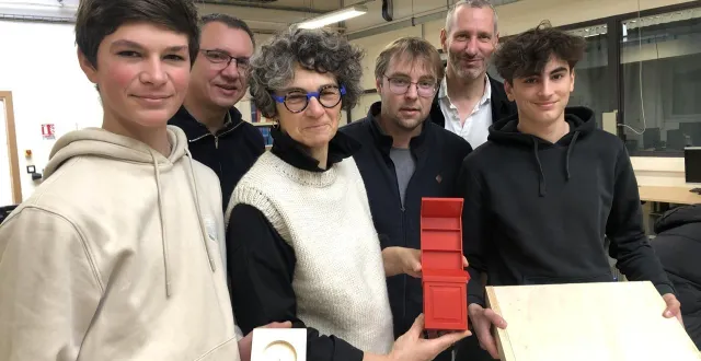 photo  au lycée polyvalent renaudeau, à cholet, on planche sur la fabrication de meubles destinés au château d’angers.  &copy;  ouest-france 