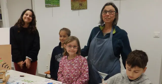 photo  sabine pinbouen, de l’association isaline, encourage l’esprit créatif des artistes en herbe.  &copy;  co 