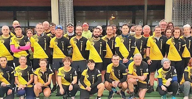 photo  les adultes réunis au moment du goûter de fin d’année.  &copy;  le maine libre. 