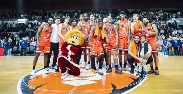 photo  c’est avec le sourire que les joueurs du msb ont terminé 2025  &copy;  dominique breugnot / ouest-france 