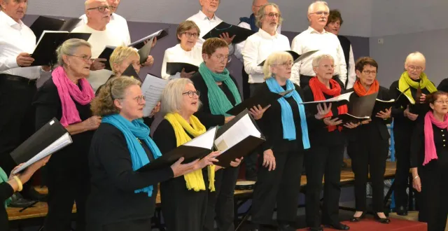 photo louailles. nouvelle étape pour la chorale chœur à cœur  &copy;  le maine libre 