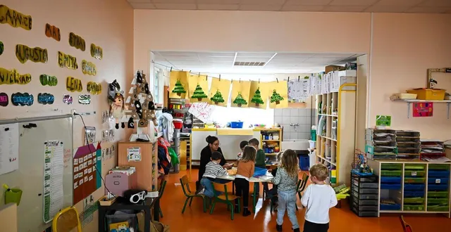 photo  dans la classe unique de maternelle, à ligron.  &copy;  franck dubray / ouest france 