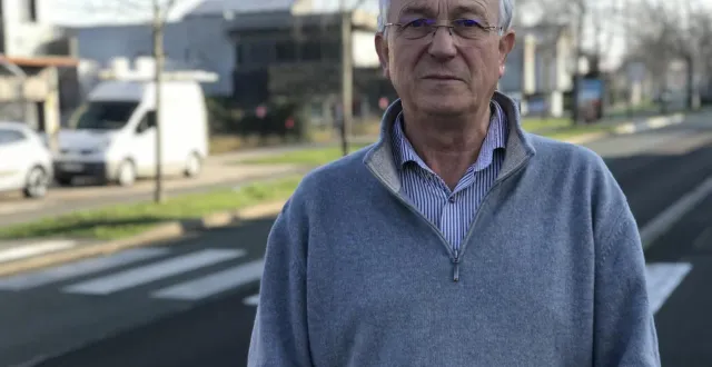 photo  philippe lebrun, retraité de l’enseignement âgé de 69 ans, se présente à la mairie de trélazé pour les élections municipales de 2026.  &copy;  ouest-france 