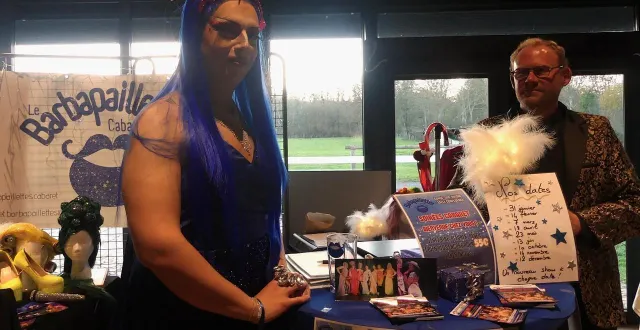 photo  molly mercury et william arrivent avec drags et paillettes pour des shows mensuels.  &copy;  ouest-france 