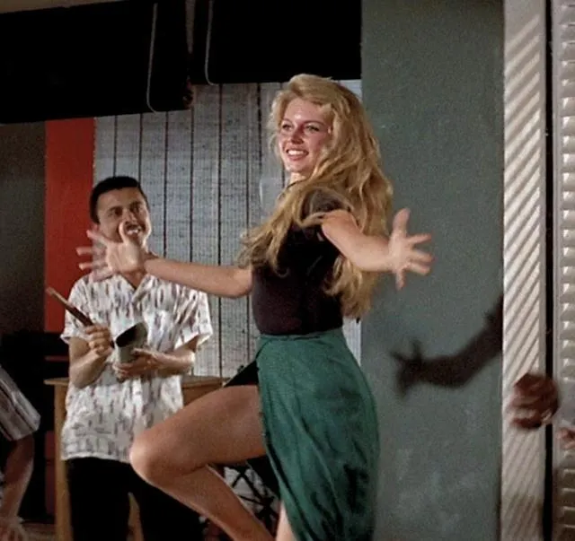 photo la célèbre scène du mambo dans « et dieu créa la femme » de roger vadim (1956).  ©  collection christophel via afp