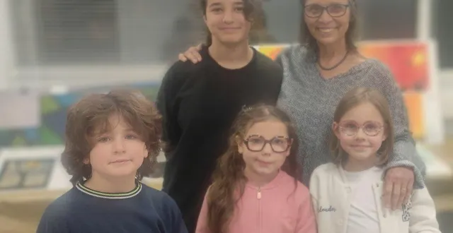 photo  sabine pinbouen et ses quatre élèves.  &copy;  ouest-france 