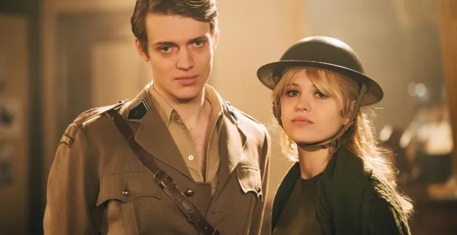 photo  france 5 rediffusera la série « bardot » mardi 30 et mercredi 31 décembre 2025.  &copy;  ©caroline dubois - ftv - federation 