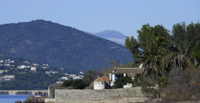 photo  vue de la madrague, la résidence de brigitte bardot à saint-tropez (var), le 28 décembre 2025.  &copy;  frederic dides / afp 
