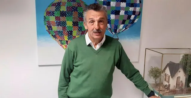 photo  jean-pierre hébé prépare avec son équipe municipale son dernier budget communal avant de passer le témoin en mars prochain.  &copy;  archives ouest-france 