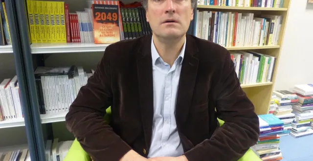 photo  nathanaël wallenhorst, est professeur chercheur à la faculté d’éducation de l’université catholique de l’ouest dont il est le doyen, spécialiste de l’anthropocène, période géologique caractérisée par la prépondérance de l’activité humaine dans les changements climatiques.  &copy;  ouest-france 