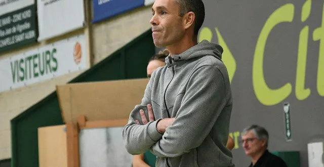 photo  guillaume coulbaut lors du match de n3 féminine contre lorient, le 29 septembre 2024.  &copy;  le maine libre 
