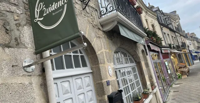 photo  c’est dans les locaux auparavant occupés par le petit vatel, place du commandant-desmeulles, dans le quartier de lancrel, à alençon, que l’équipe de l’2vidence va désormais officier à partir de jeudi 8 janvier 2026.  &copy;  ouest-france 