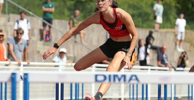 photo  éléna fournier est licenciée au vs fertois.  &copy;  jean-françois quinebêche 