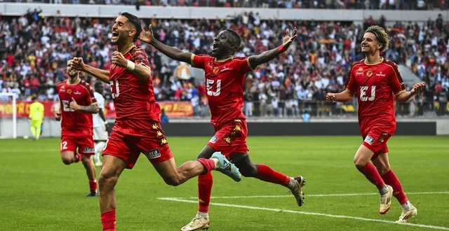 photo  les deux héros de la montée.  &copy;  le maine libre - denis lambert 