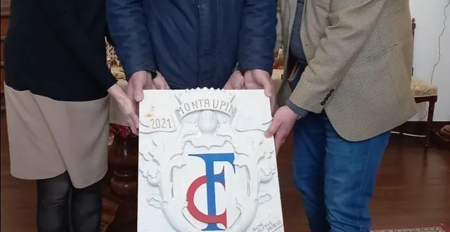 photo  le blason de la famille.  &copy;  le maine libre 