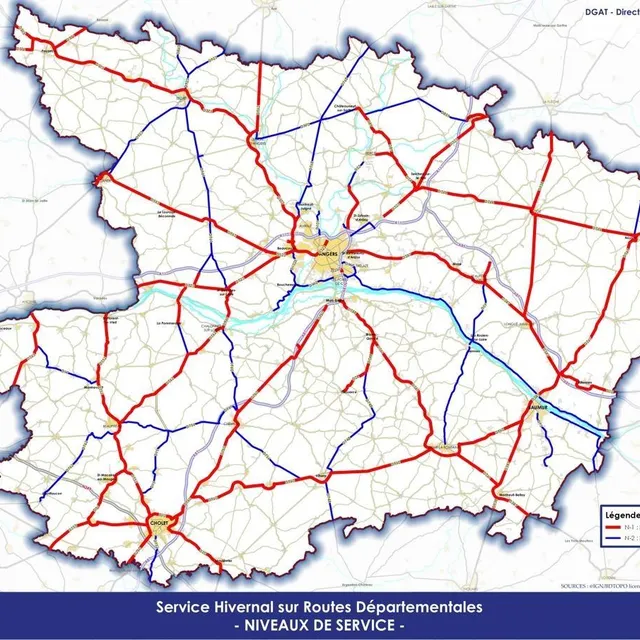photo les axes qui vont être salés dès ce 31 décembre 2025 sont représentés en rouge et en bleu sur la carte.  ©  département de maine-et-loire