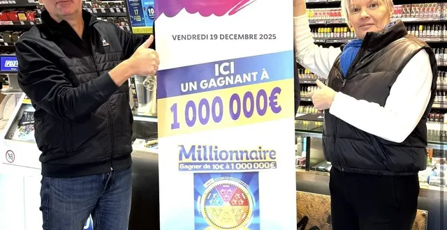 photo  souhaitant rester anonymes, les heureux gagnants ont laissé leur place aux gérants du bar tabac, thierry et séverine allaire, pour la traditionnelle photo.   &copy;  ouest-france 