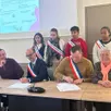 photo  les villes de cerizay et val-au-perche ont signé une charte d’amitié lors du marché de noël. 