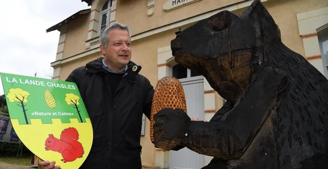 photo  la lande-chasles s’affirme comme une commune très active sur la toile.  &copy;  archives co - laurent combet 