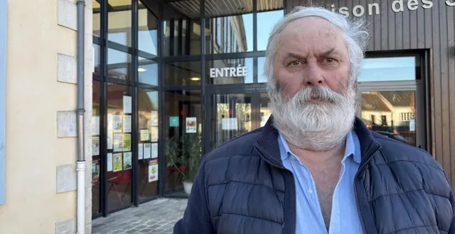 photo  andré trottet repart pour briguer un sixième mandat à villeneuve-en-perseigne, dans l’orne.  &copy;  ouest-france 