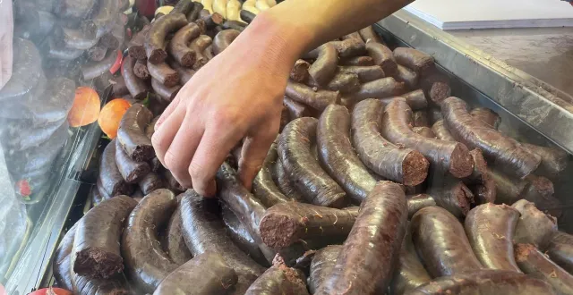 photo  l’enseigne au roi du boudin est temporairement fermée, après un contrôle sanitaire survenu le 11 décembre 2025.  &copy;  archives ouest-france 