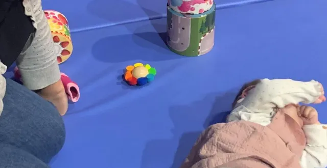 photo  les tout-petits sont au centre de l’attention des professionnels de la pmi.  &copy;  co 