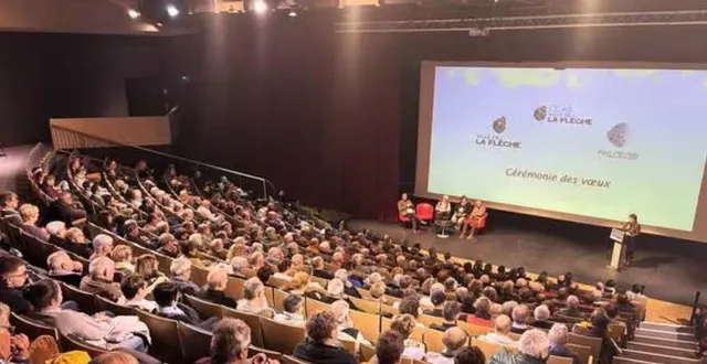 photo  la maire de la flèche et présidente de la communauté de communes du pays fléchois (sarthe), nadine grelet certenais ouvrira le bal des cérémonies de vœux, ce mardi 6 janvier, à 18 h 30, à la salle coppélia.  &copy;  archives ouest-france 