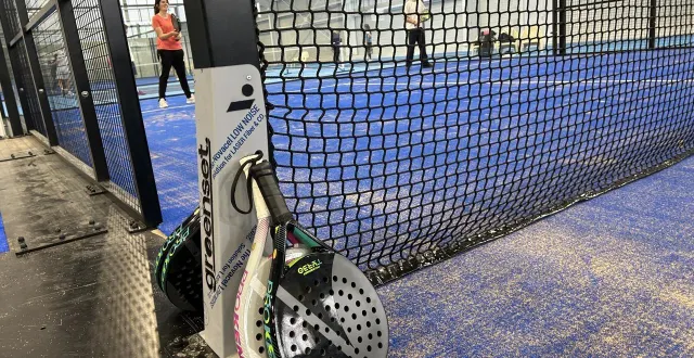 photo  le padel prend de plus en plus de place dans les clubs de tennis.  &copy;  photo d’illustration courrier de l’ouest - nadège desquiens 