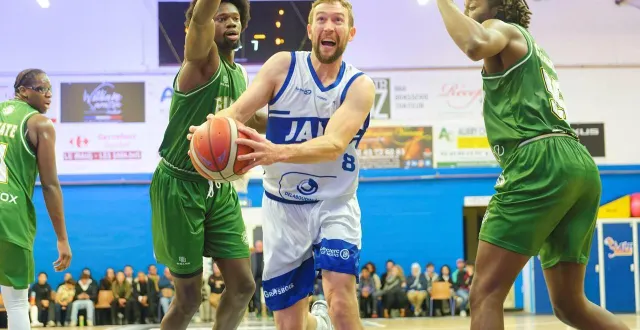 photo  étienne drouault et les manceaux veulent redémarrer l’année du bon pied.  &copy;  archives dominique breugnot 