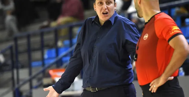 photo  aurélie bonnan et ses joueuses attaquent l’année 2026 par trois matches en une semaine.  &copy;  photo co - michel durigneux 