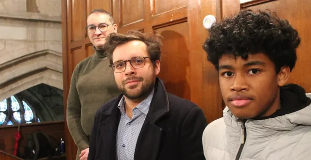 photo  loïc desauty (à l’arrière) et lionel raoelison (au premier plan) accompagnent thomas pellerin.  &copy;  le maine libre 