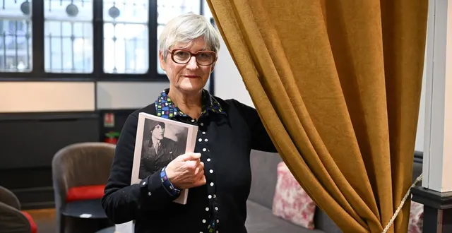 photo  angers, le 5 décembre 2025. installée à paris, véronique chatenay-dolto, petite-fille de victor chatenay et de barbara chatenay-stirling, retrace dans un ouvrage l’histoire de sa grand-mère pour perpétuer la mémoire familiale.  &copy;  co – josselin clair 