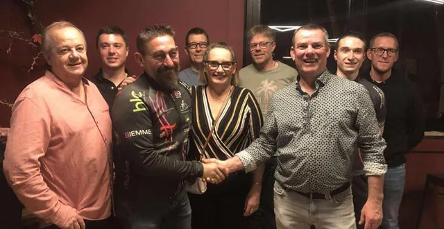 photo  samuel radigue a passé la main à cyril courtadon à la présidence du vélo club belinois.  &copy;  samuel radigue 