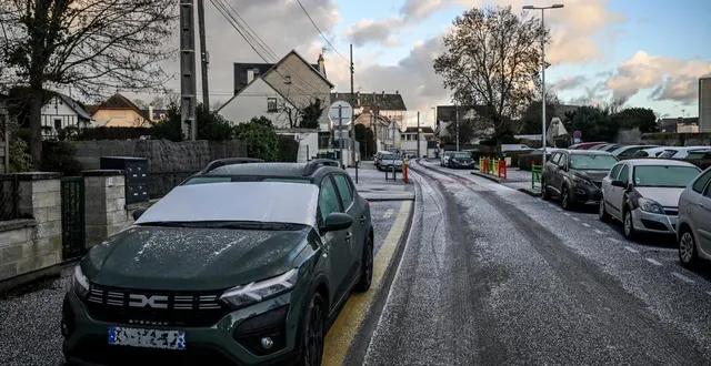 photo  ce dimanche 4 janvier 2026, la vague de froid à caen (calvados). de la neige est tombée dans les rues de caen dans la nuit de samedi à dimanche et a gelé avec les températures négatives. la neige a rapidement fondu au lever du soleil.  &copy;  martin roche / ouest-france 
