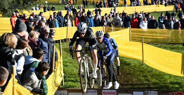 photo  tristan verrier a fait la différence lors des sauts de planches, en étant l’un des rares à les passer sur son vélo.  &copy;  le maine libre 