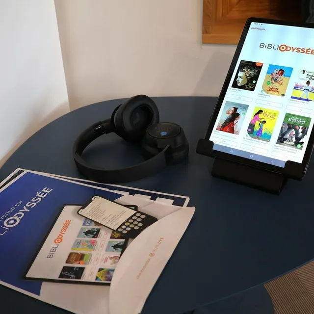 photo le dispositif bibliodyssée permet de lire de nouveaux livres sur une tablette capable d’adapter les pages pour les personnes dyslexiques.  ©  ouest-france