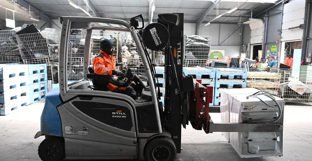 photo  trélazé, le 11 avril 2025. envie 2e 49, spécialisée dans la collecte, le recyclage et la valorisation des déchets (frigo, machine à laver), a perdu la moitié de son activité.  &copy;  archives co – josselin clair 
