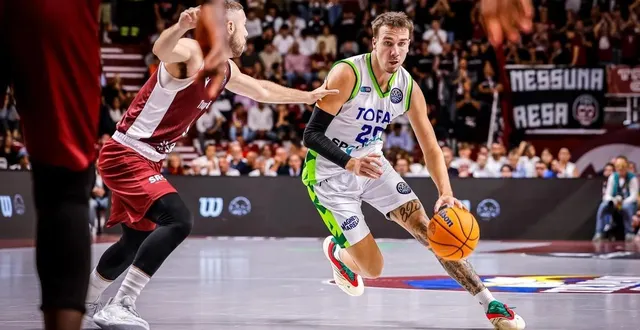 photo  hugo besson évolue au tofas bursa depuis cette saison  &copy;  fiba 