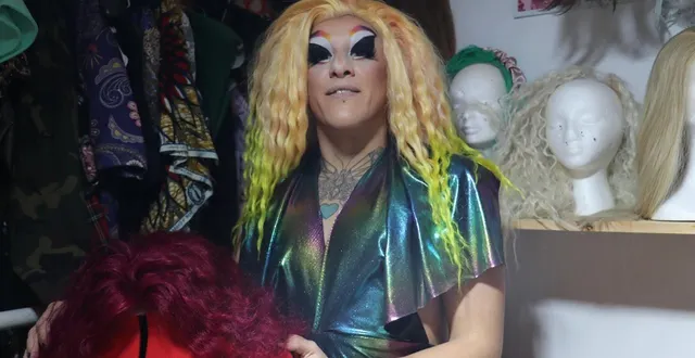 photo  la viagra, drag-queen du maine-et-loire.  &copy;  co 