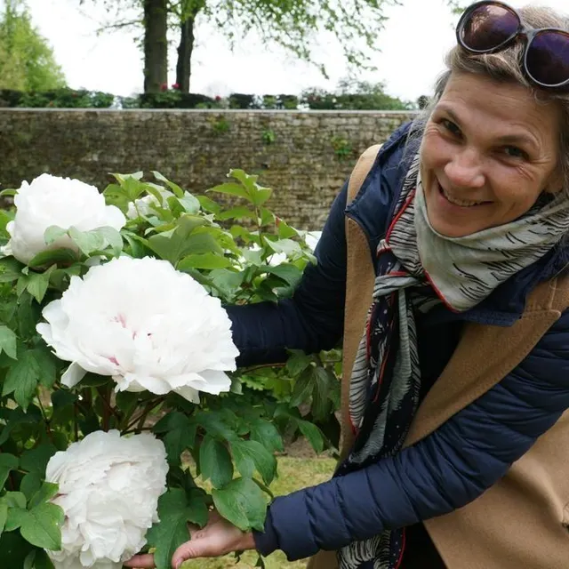 photo bénédicte de foucaud a créé le conservatoire de la pivoine.  ©  archives le maine libre